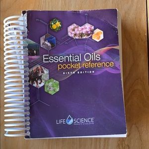 Essential oils pocket book